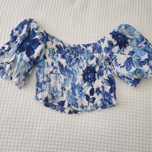 H&M blue and white floral print mid-off shoulder top